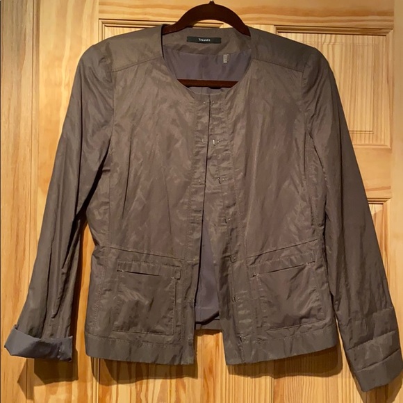 Tahari little jacket. - Picture 1 of 6